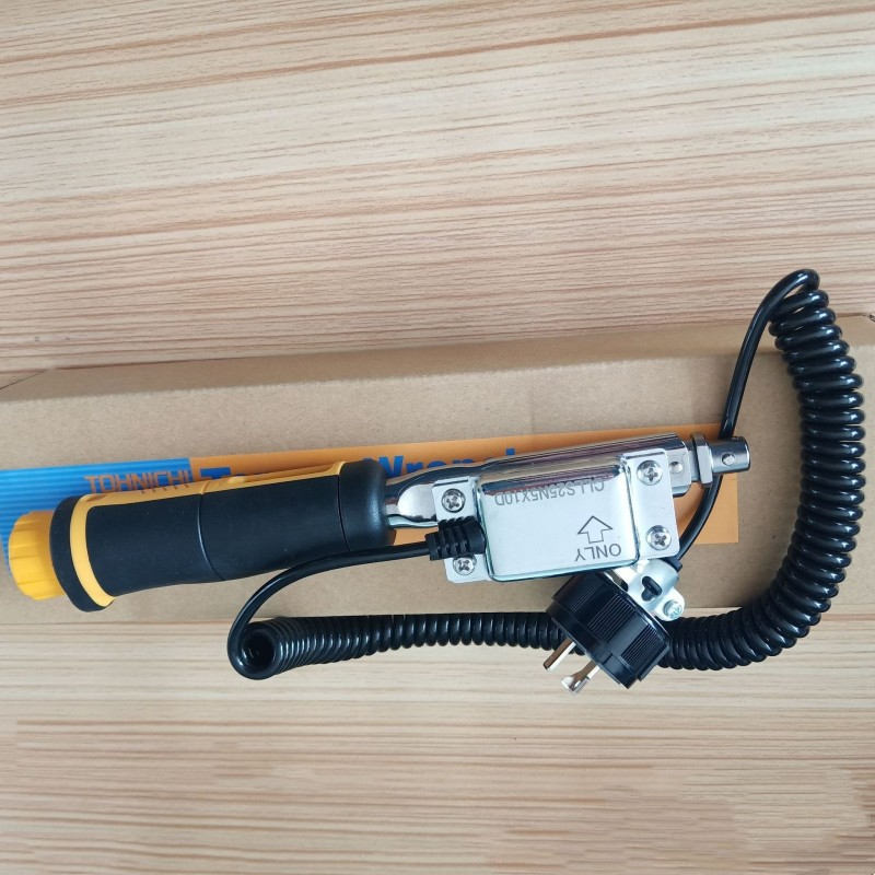 供應(yīng)日本東日帶輸出扭力扳手CLMS5NX8D-MH扭矩扳手TOHNICHI扭力工具