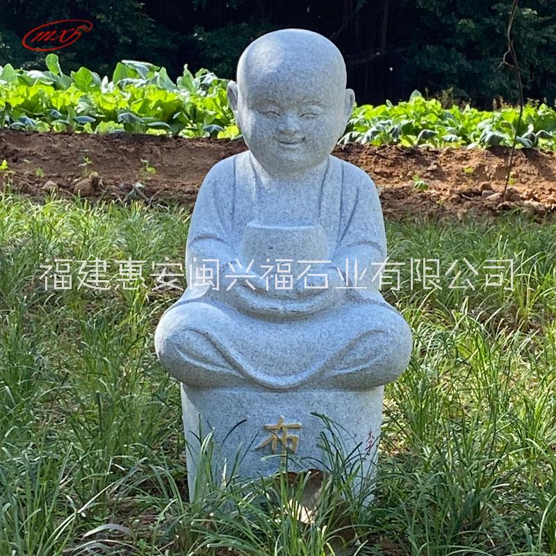 廠家批發(fā)坐禪小和尚花崗巖石雕小沙彌公園寺廟景觀花園擺件