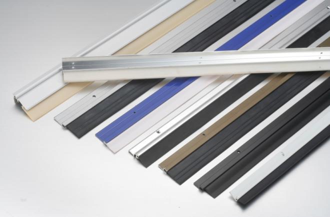 浙江鋁支架橡膠門刷廠家，價格，多少錢【寧波市海曙長威五金制品有限公司】